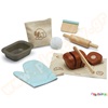 Σετ ζυμώματος της Plan Toys, ένα ξύλινο παιδικό παιχνίδι με πολλά αξεσουάρ μαγειρικής.